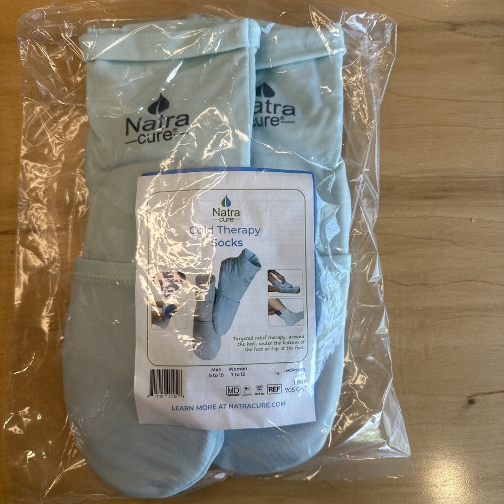 Natra Cure Cold Therapy Socks Gel Ice Treatment for Feet Heel Swelling Arch Blue
